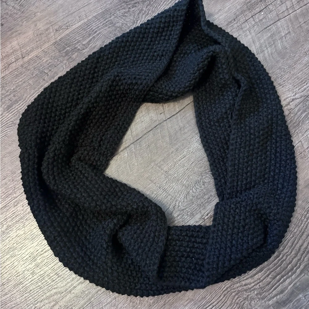 Elegant Black Knit Infinity Scarf